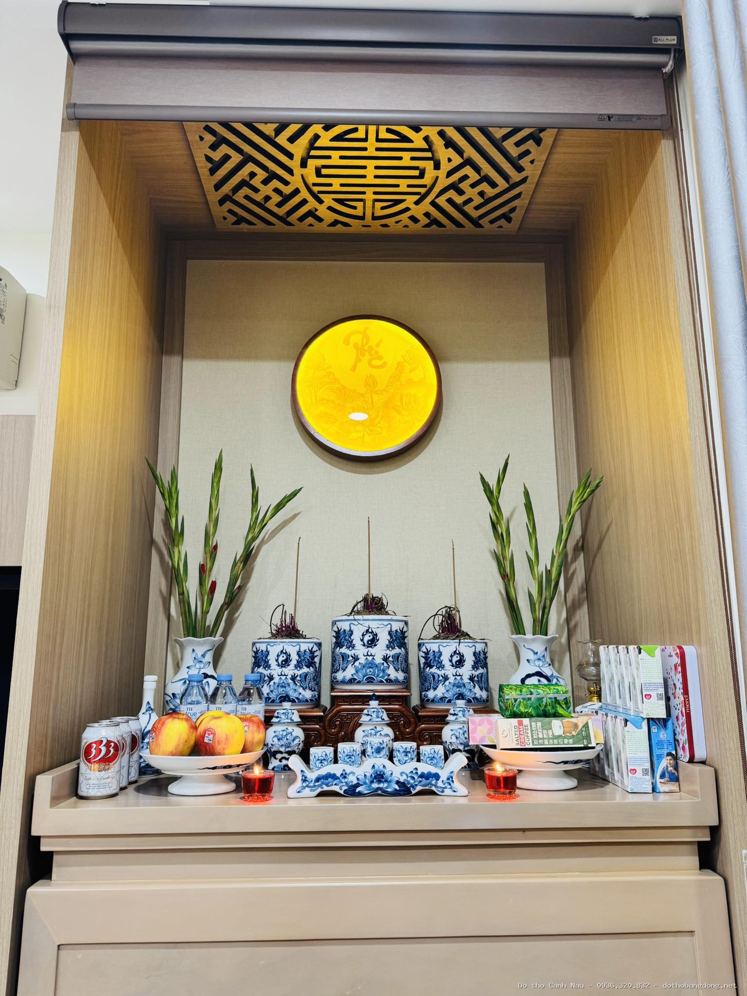 Bàn thờ Phật và gia tiên tại chung cư nhỏ - Đồ thờ Sơn Vũ